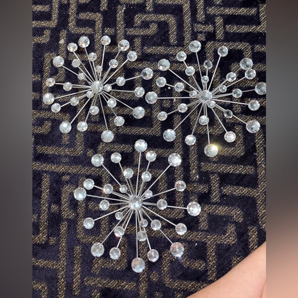 Elegant Silver Wall Clock with Crystal Accents - Picture 3 of 3